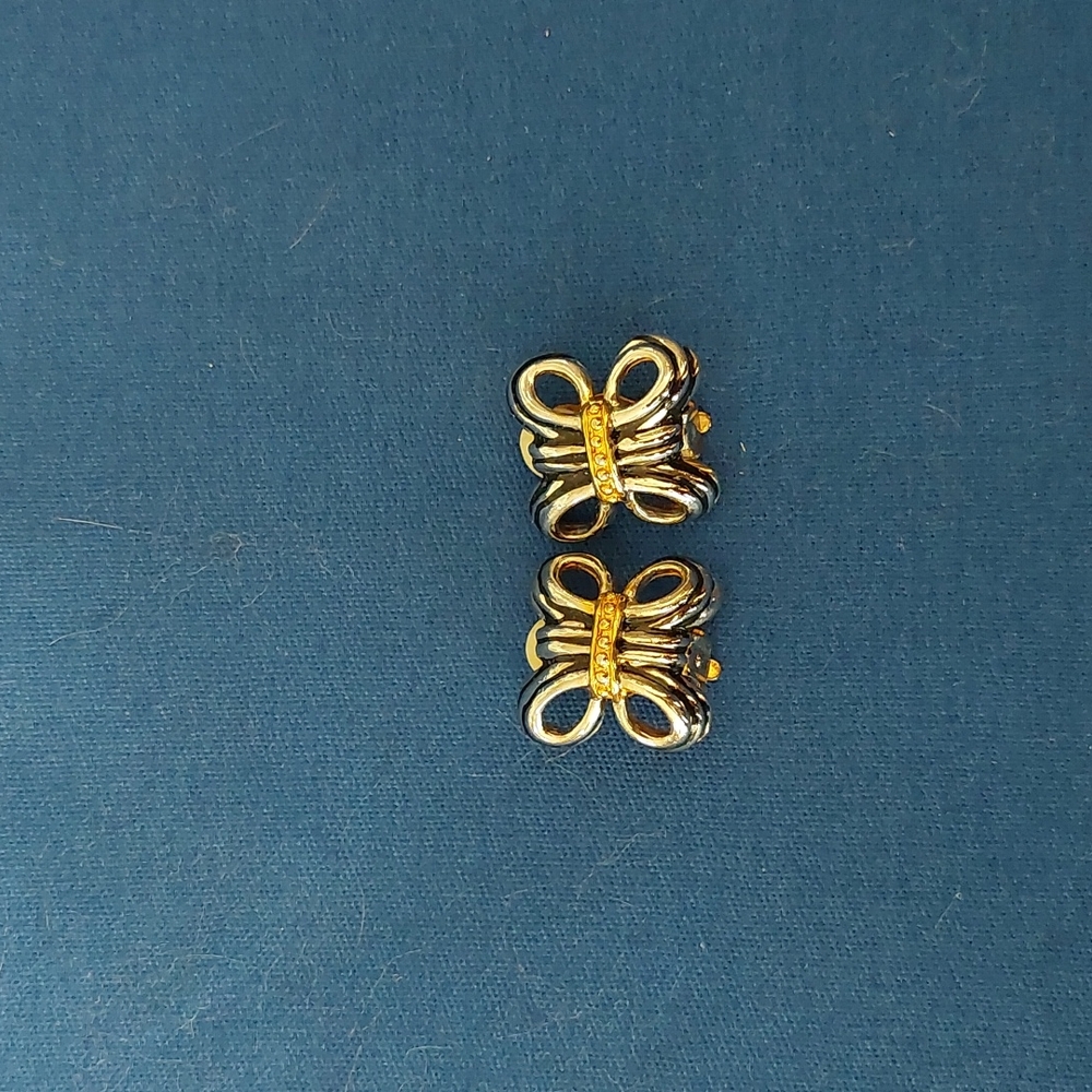 Vintage Clip On Earrings